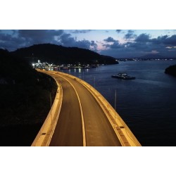 Primeiros testes de luz mostram como a  Ponte de Guaratuba ficará à noite